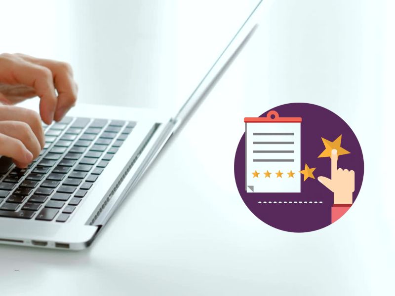 osoba popunjava online recenzije